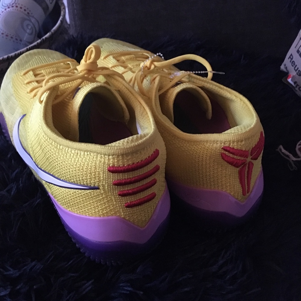 Nike Kobe AD NXT 360 Yellow Strikes Men’s Size 17
